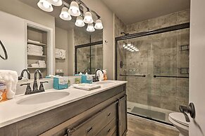 2 Mi to Skiing: Studio w/ Pool Access in Granby!