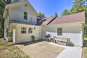 Family-friendly Menomonie Retreat: Walk to Town!