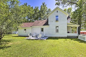 Family-friendly Menomonie Retreat: Walk to Town!