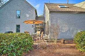 5 Mi to Mashpee Commons: Coastal Mashpee Condo