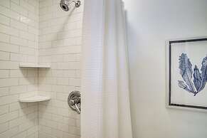 Airy Nantucket Escape in Historic Downtown!
