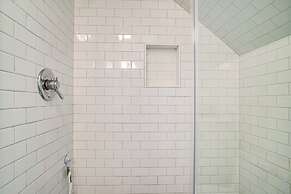 Airy Nantucket Escape in Historic Downtown!