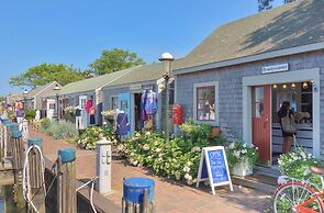 Airy Nantucket Escape in Historic Downtown!