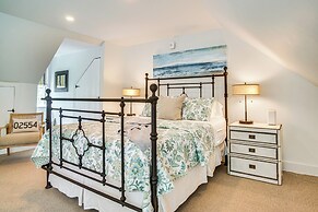 Airy Nantucket Escape in Historic Downtown!