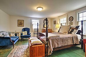 Historic Huntington Home - Walk to Westfield River