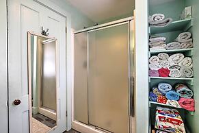 Historic Huntington Home - Walk to Westfield River