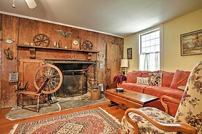 Historic Huntington Home - Walk to Westfield River