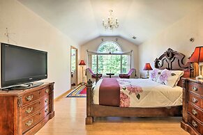 Granby Home w/ Deck < 1/2 Mi to Aldrich Lake!