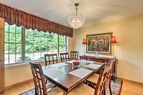 Granby Home w/ Deck < 1/2 Mi to Aldrich Lake!