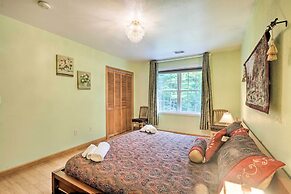 Granby Home w/ Deck < 1/2 Mi to Aldrich Lake!