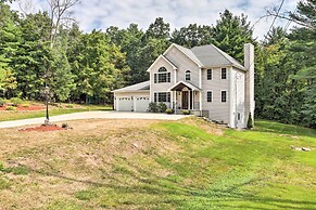 Granby Home w/ Deck < 1/2 Mi to Aldrich Lake!