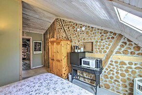 Quaint Sister Bay Studio w/ Large Backyard!