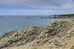 Brookings Vacation Rental Studio - Walk to Town!