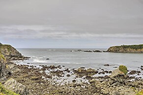 Brookings Vacation Rental Studio - Walk to Town!