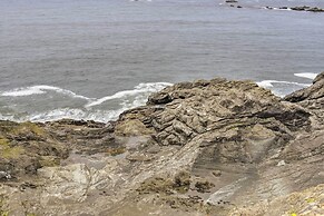 Brookings Vacation Rental Studio - Walk to Town!