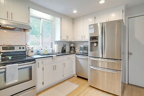 Dennis Retreat: 4 Mi to Mayflower Beach!