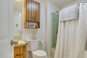 Dennis Retreat: 4 Mi to Mayflower Beach!