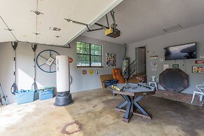 Lake Views, Boat Dock, Patio, Game Room, Fire Pit!