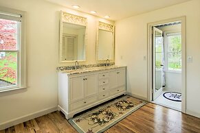 1/2 Mi to Beach: Hyannis Port Gem w/ BBQ & Views