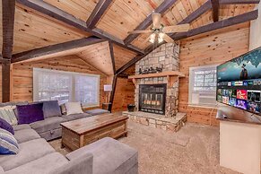 Rustic Ruidoso Log Cabin With Hot Tub & Deck!
