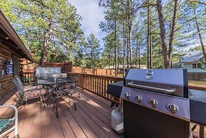 Rustic Ruidoso Log Cabin With Hot Tub & Deck!