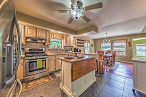 Cloudcroft Escape w/ Forest Views!