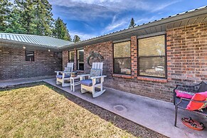 Cloudcroft Escape w/ Forest Views!