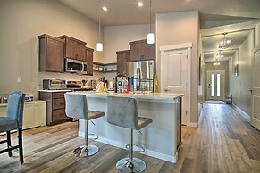 Modern Medford Escape ~ 3 Mi to Downtown!