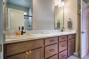 Modern Medford Escape ~ 3 Mi to Downtown!