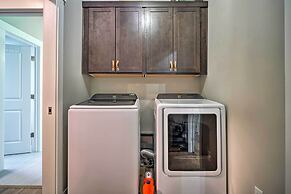 Modern Medford Escape ~ 3 Mi to Downtown!