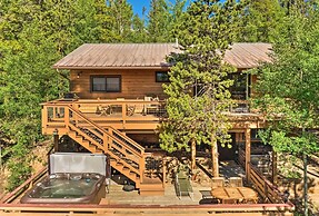 1 Mi to Peak 7: Home w/ Hot Tub in Breckenridge!