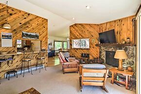 1 Mi to Peak 7: Home w/ Hot Tub in Breckenridge!