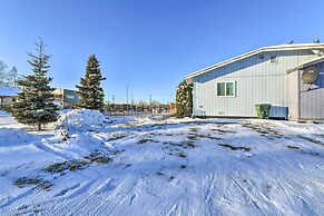 Updated Townhome: Near Airport & Shopping!