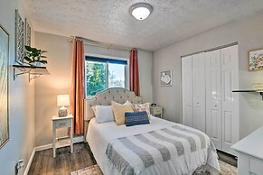 Updated Townhome: Near Airport & Shopping!