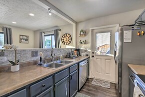 Updated Townhome: Near Airport & Shopping!