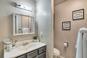 Updated Townhome: Near Airport & Shopping!
