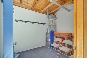Near Chairlift & Shuttle: Big Bear Lake Cabin!