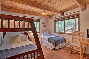 Near Chairlift & Shuttle: Big Bear Lake Cabin!