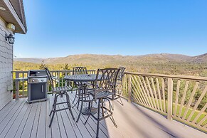 28 Mi to Yosemite: Lovely Mtn Cottage w/ Deck!