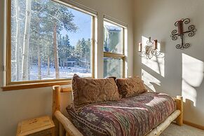 Breck Escape w/ Hot Tub & Nearby Ski Access!