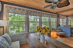 2 Mi to Oaklawn Casino: Home w/ Peaceful Yard!