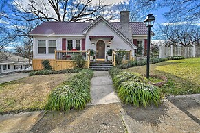 2 Mi to Oaklawn Casino: Home w/ Peaceful Yard!