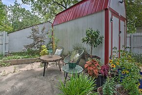 2 Mi to Oaklawn Casino: Home w/ Peaceful Yard!