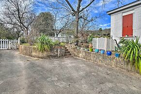 2 Mi to Oaklawn Casino: Home w/ Peaceful Yard!