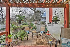 2 Mi to Oaklawn Casino: Home w/ Peaceful Yard!