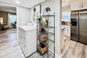 Cozy Sarasota Retreat - 3 Blocks to the Coast!