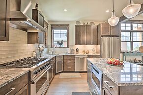 Breck Cabin w/ Hot Tub ~ 2 Mi to Main Street!