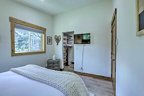 Cozy Avon Condo w/ Grill: Walk to Ski Shuttle