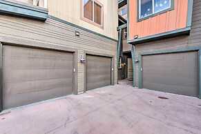 Walkable Park Mountain Getaway: Hot Tub & Views!