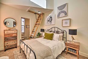 Walkable Park Mountain Getaway: Hot Tub & Views!